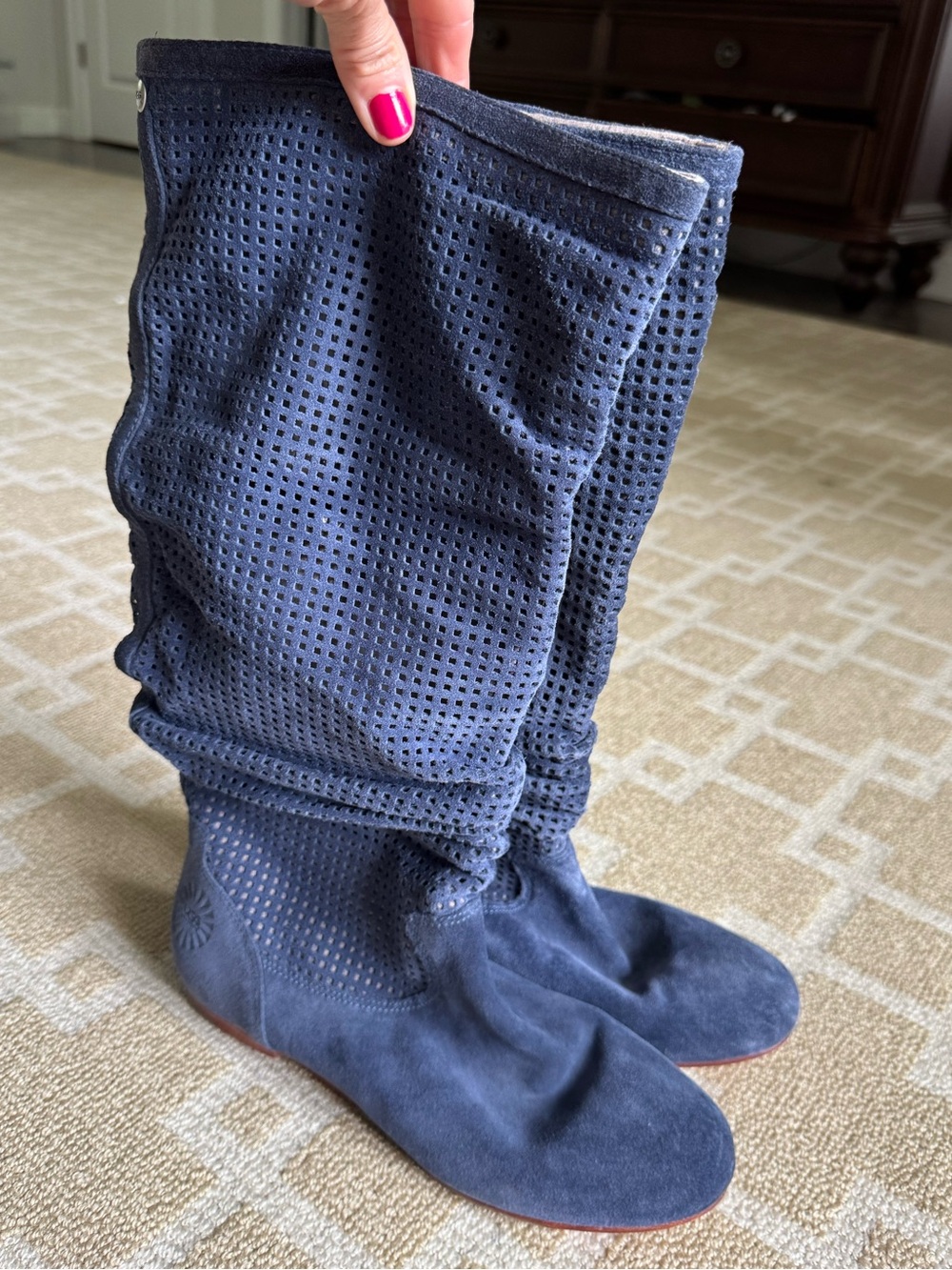 UGG Abilene Perforated Suede Slouch Boots Navy Boho Festival Size 8 - Picture 12 of 15
